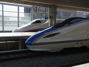 長野新幹線あさま号と北陸新幹線の新型車両