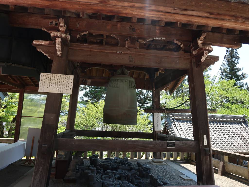 元善光寺にある平和の鐘